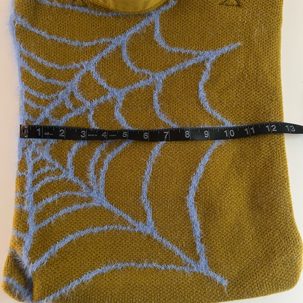 ✨ Urban Outfitters Knit Spiderweb Tote Bag – NWT ✨ - Picture 7 of 8